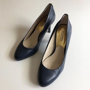 Michael Kors navy blue heels 🦋